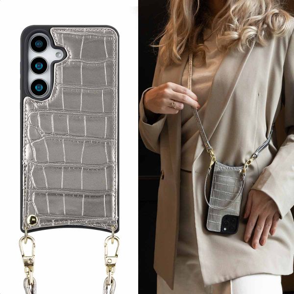 Selencia Cover per telefono Nova Croco con cordino e portacarte Samsung Galaxy S25 - Argento