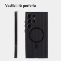 Accezz Cover Lite con MagSafe | Fluted | Samsung Galaxy S24 Ultra - Nero