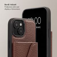 Selencia Cover per telefono Sera con cordino e portacarte a busta Apple iPhone 15 - Chocolate Brown