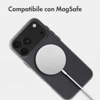 Accezz Cover Lite con MagSafe | Fluted | Apple iPhone 18 Pro / 17 Pro - Grigio