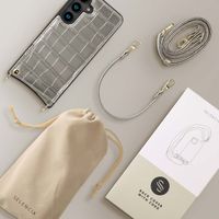 Selencia Cover per telefono Nova Croco con cordino e portacarte Samsung Galaxy S24 - Argento