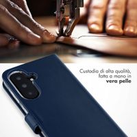 Selencia Cover a libro in vera pelle Samsung Galaxy A37 (5G) - Blu scuro