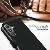Selencia Cover a libro in vera pelle Samsung Galaxy S24 - Nero