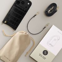 Selencia Cover per telefono Nova Croco con cordino e portacarte Apple iPhone 18 Pro Max / 17 Pro Max - Nero