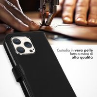 Selencia Cover a libro in vera pelle Apple iPhone 15 Pro - Nero
