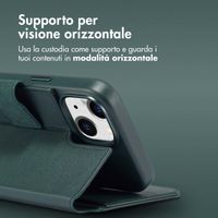 Accezz Cover in pelle 2 in 1 con MagSafe Apple iPhone 15 - Cedar Green