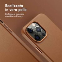 Accezz Cover in Pelle con MagSafe Apple iPhone 14 Pro Max - Sienna Brown