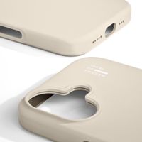 iDeal of Sweden Cover in silicone con MagSafe Apple iPhone 16 - Cloud Dancer