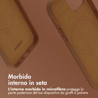 Accezz Cover in Pelle con MagSafe Apple iPhone 12 (Pro) - Sienna Brown