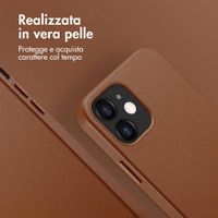 Accezz Cover in Pelle con MagSafe Apple iPhone 12 (Pro) - Sienna Brown