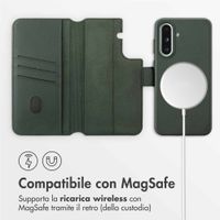 Accezz Cover in pelle 2 in 1 con MagSafe Samsung Galaxy A36 / A56 - Cedar Green