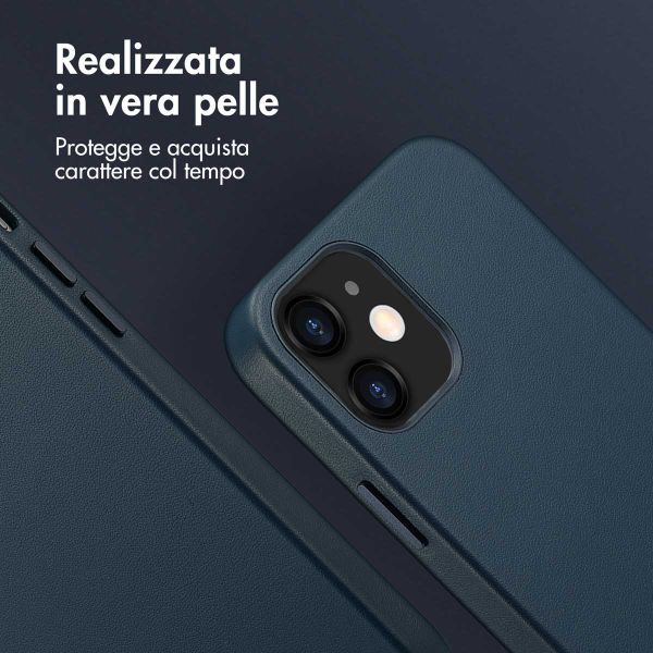 Accezz Cover in Pelle con MagSafe Apple iPhone 12 (Pro) - Nightfall Blue