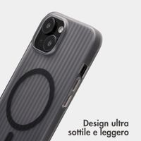Accezz Cover Lite con MagSafe | Fluted | Apple iPhone 15 - Grigio