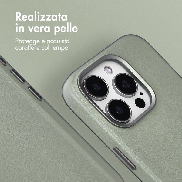 Accezz Cover in Pelle con MagSafe Apple iPhone 15 Pro - Light Grey