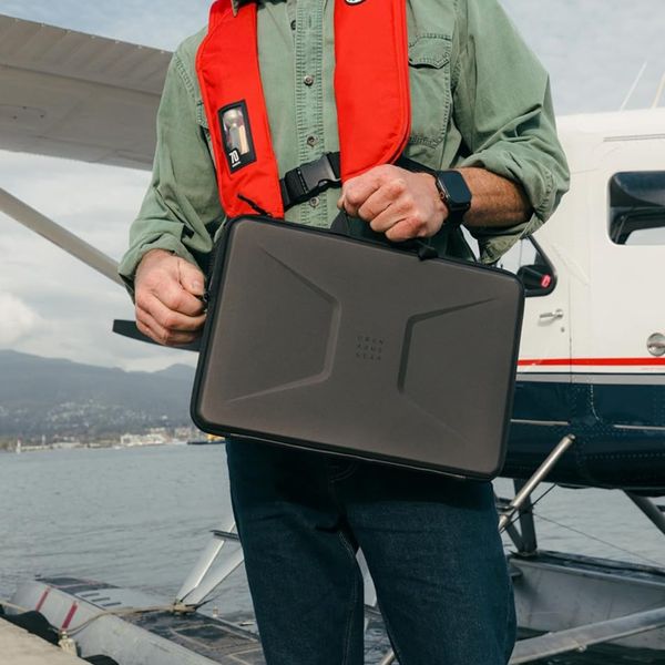 UAG Custodia per laptop Civilian Shock con Maniglia 14 pollici - Nero