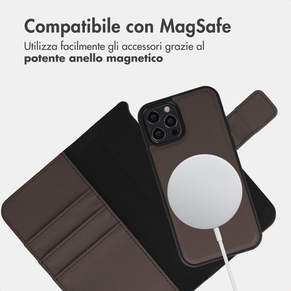 imoshion Cover a libro di lusso 2-in-1 rimovibile Apple iPhone 12 (Pro) - Marrone