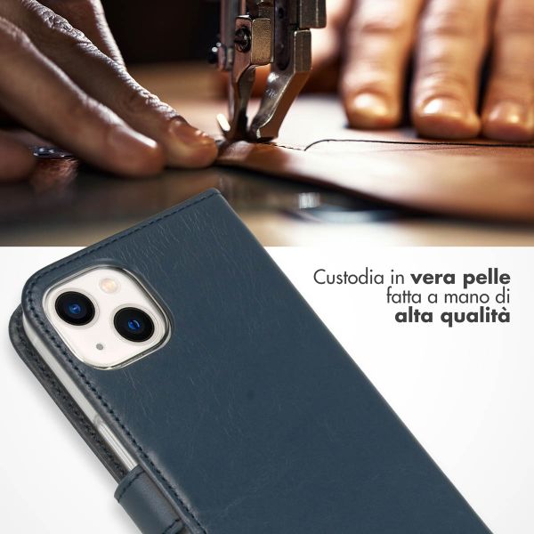 Selencia Cover a libro in vera pelle Apple iPhone 13 - Blu