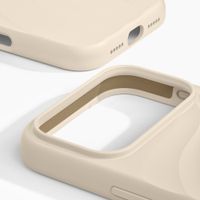 iDeal of Sweden Custodia Soft Swirl Silicone MagSafe Apple iPhone 17 Pro - Cloud Dancer