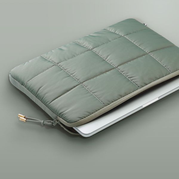 Selencia Cover Puffy per laptop 13-14 pollici - Laptopsleeve - Sage Green