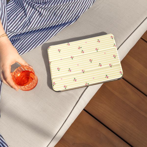 imoshion Cover Trifold Design Apple iPad 9 (2021) 10.2 pollici / iPad 8 (2020) 10.2 pollici / iPad 7 (2019) 10.2 pollici - Garden Stripes