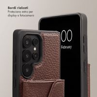 Selencia Cover per telefono Sera con cordino e portacarte a busta Samsung Galaxy S25 Ultra - Chocolate Brown