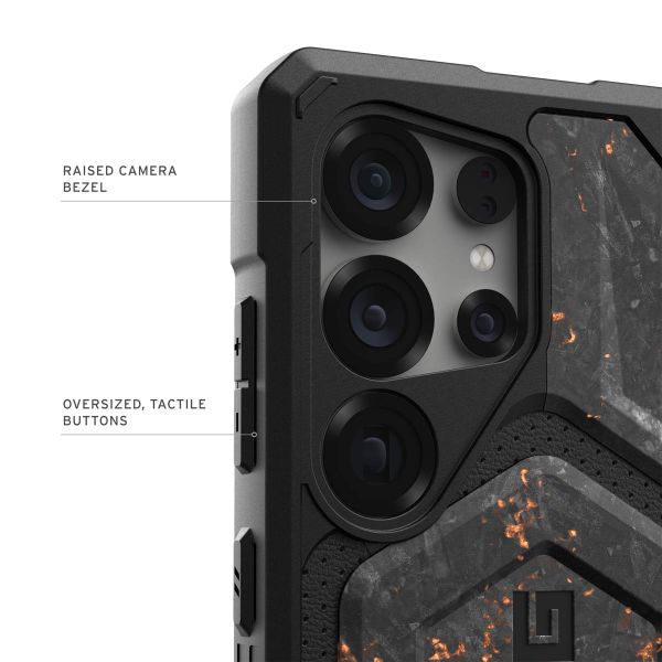 UAG Cover Posteriore Monarch Pro Samsung Galaxy S25 Ultra - Forged Carbon