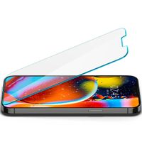 Spigen Vetro temperato GLAStR EZ Fit, confezione da 2 + Applicatore Apple iPhone 13 Pro Max
