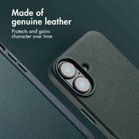 Accezz Cover in Pelle con MagSafe Apple iPhone 16 - Cedar Green