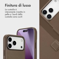 Accezz Cover in pelle 2 in 1 con MagSafe Apple iPhone 17 Pro Max - Marrone caffè