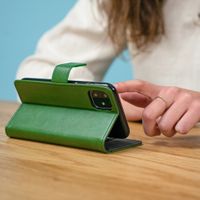 imoshion Cover a libro di Lusso Apple iPhone SE (2022 / 2020) / 8 / 7 / 6(s) - Verde